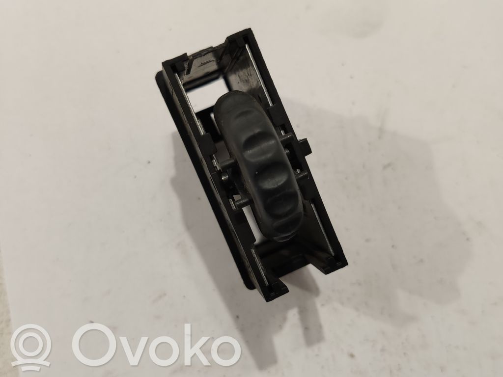 Renault Megane I Headlight level height control switch 