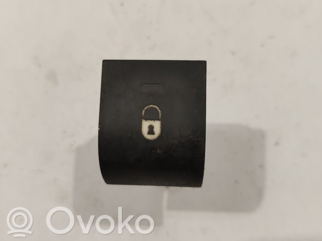 Peugeot 207 Central locking switch button 