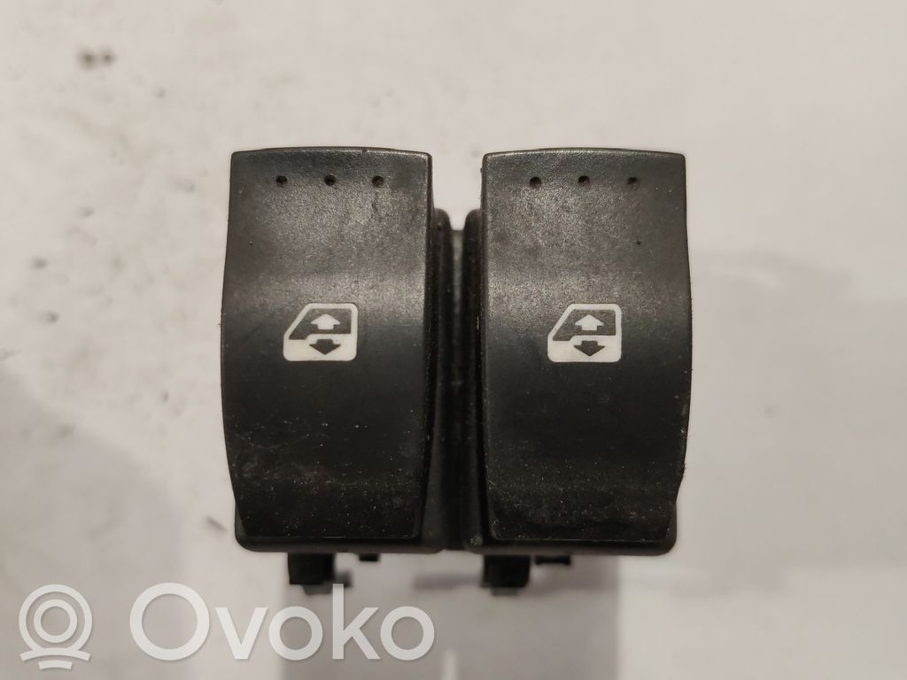 Renault Laguna II Electric window control switch 