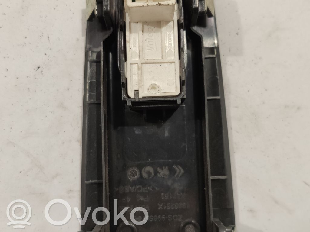 Peugeot 308 Electric window control switch 