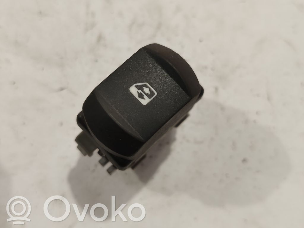 Renault Megane II Electric window control switch 