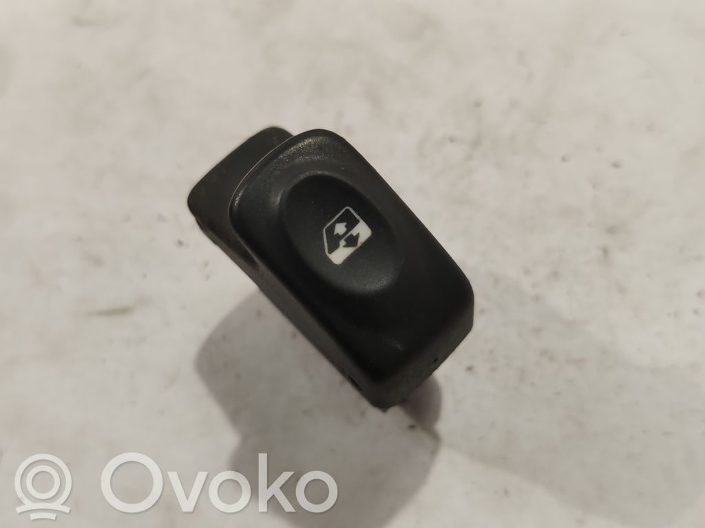 Renault Megane I Electric window control switch 