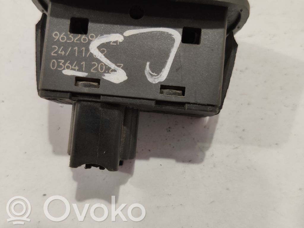 Citroen C5 Electric window control switch 