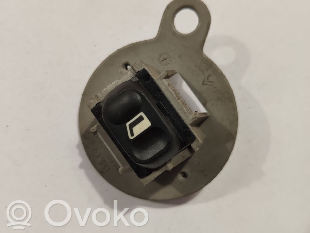 Citroen Xsara Picasso Electric window control switch 