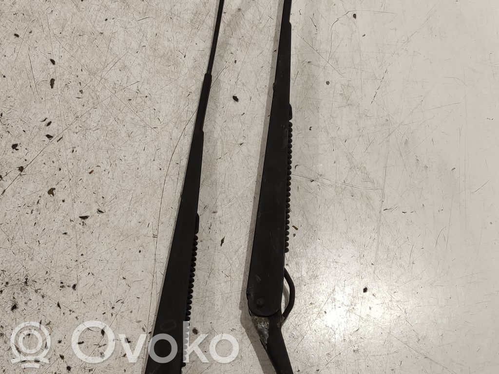 Ramię wycieraczki szyby przedniej / czołowej   B6517,B6910