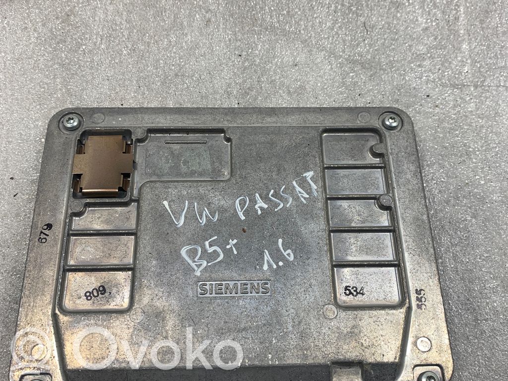 Volkswagen PASSAT B5.5 Engine control unit/module 