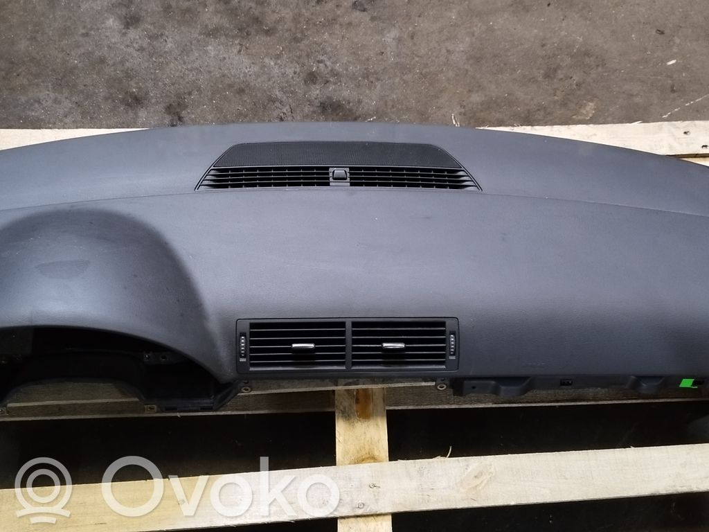Audi A4 S4 B7 8E 8H Панель 