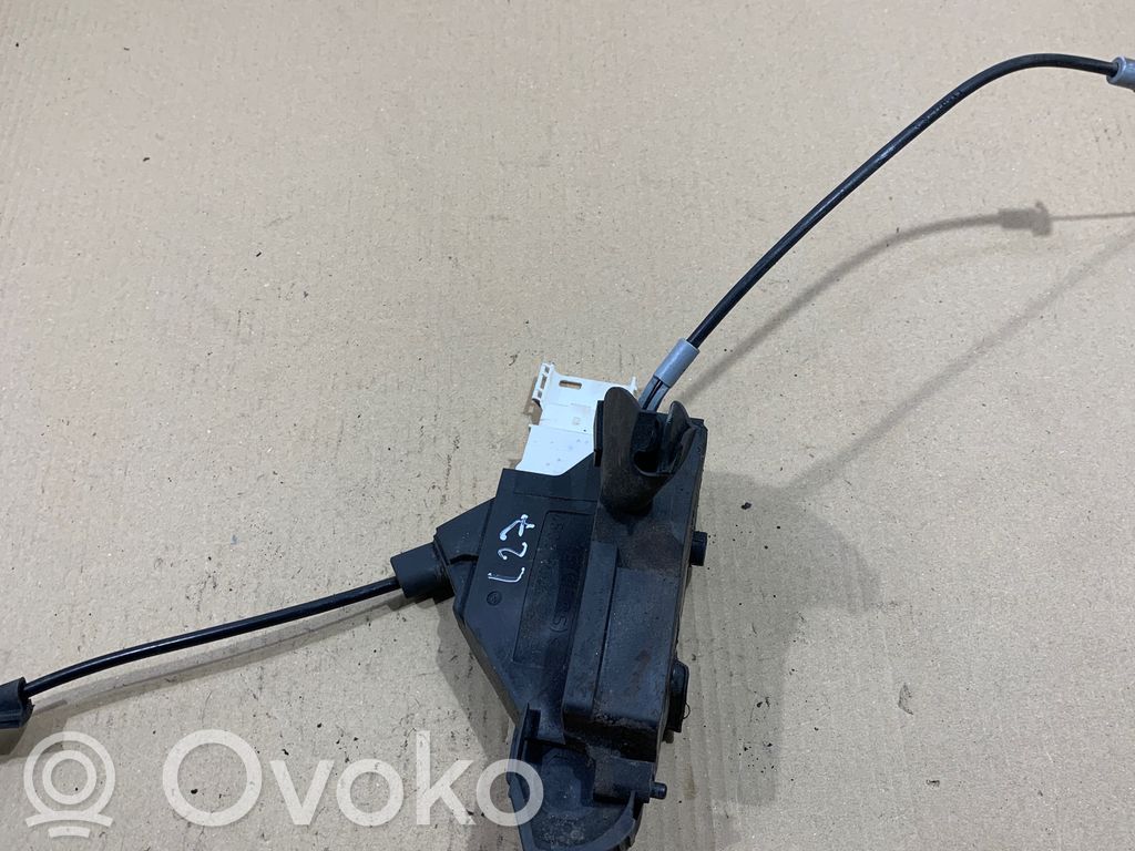 Citroen C4 I Priekšpusē slēdzene 