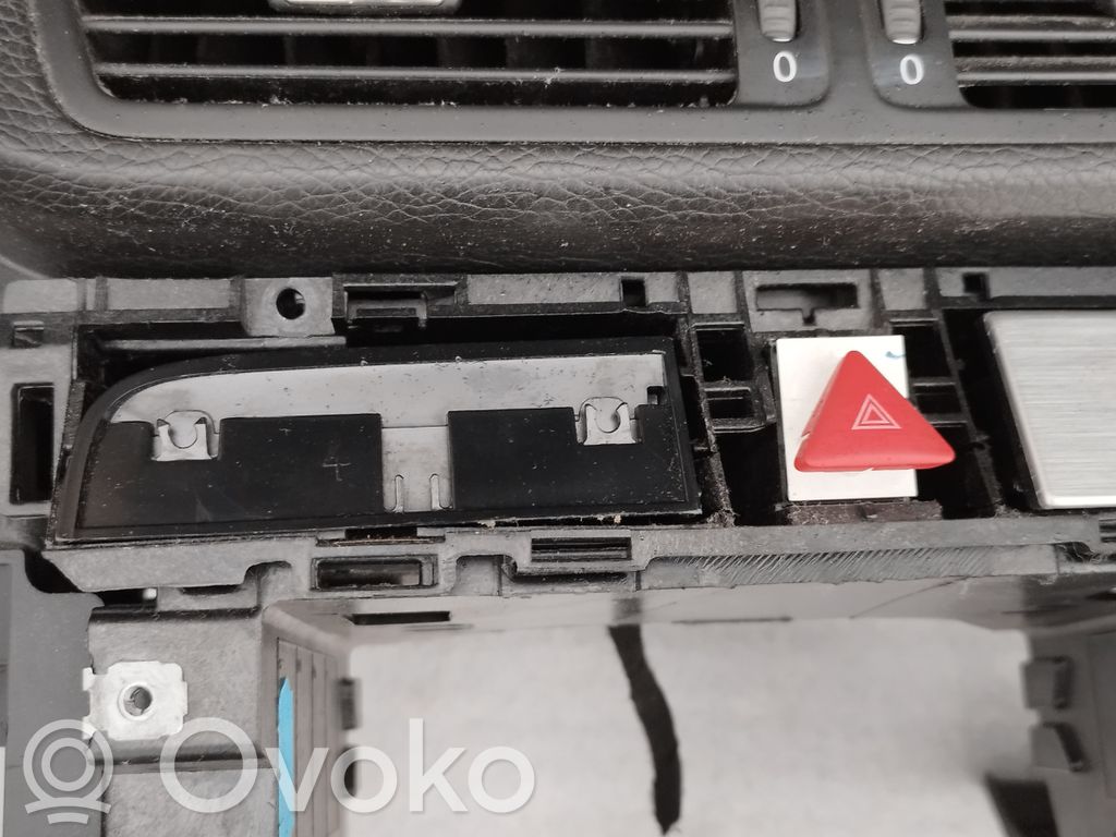 Volkswagen PASSAT B6 Panel de instrumentos 