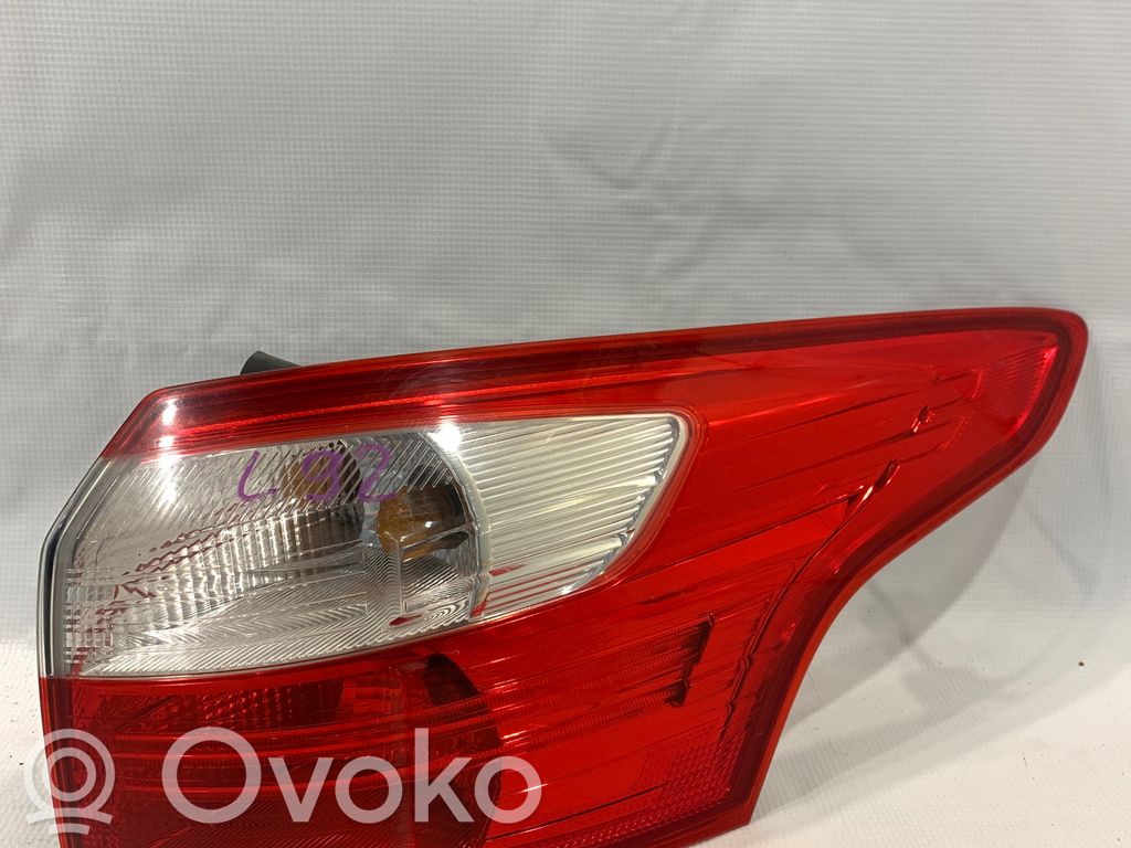 Rear/tail lights