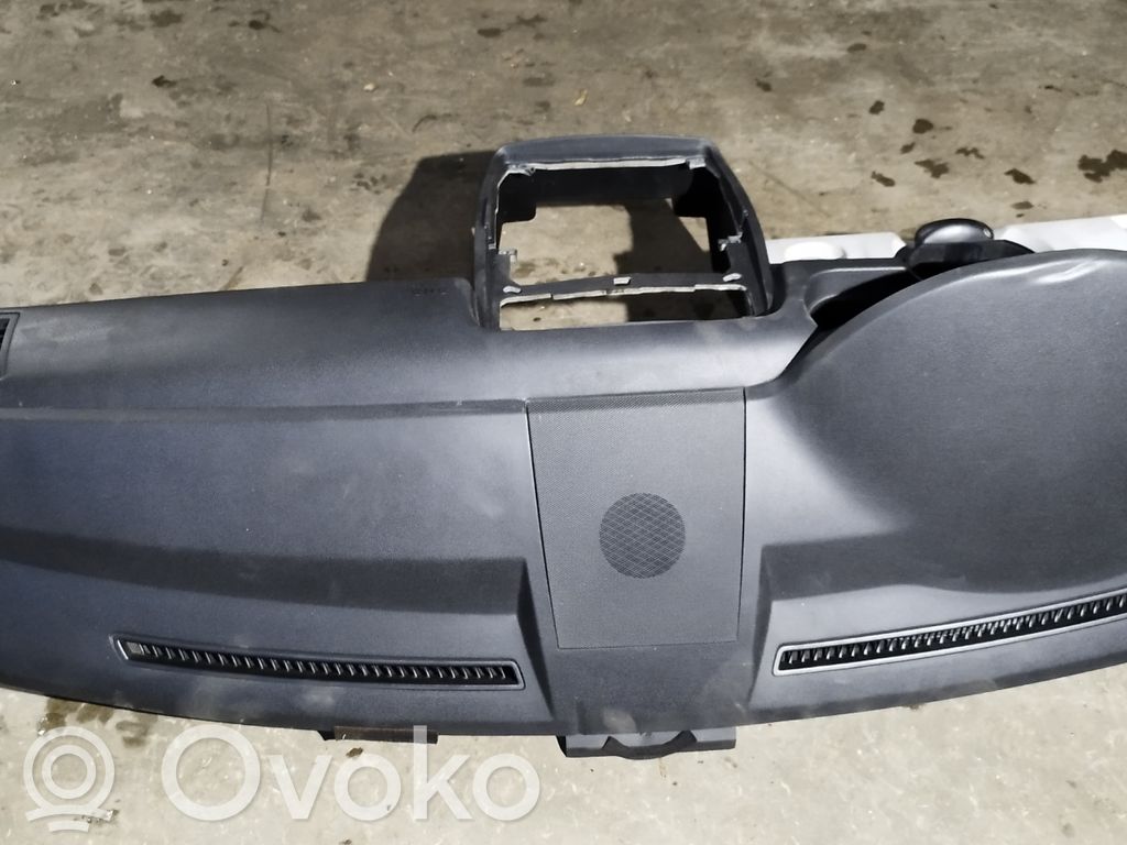 Mercedes-Benz B W245 Deska rozdzielcza 