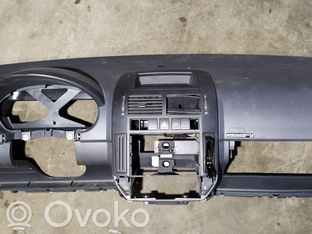Volkswagen Polo IV 9N3 Panelis 