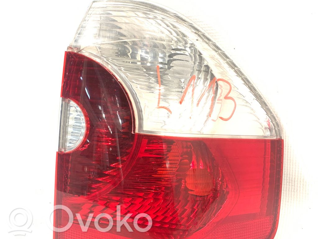 BMW X3 E83 Aizmugurējais lukturis virsbūvē 