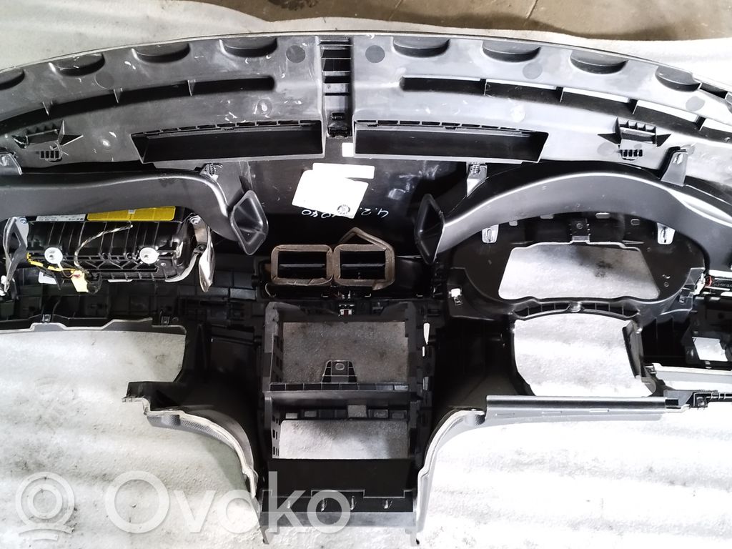 Skoda Superb B6 (3T) Deska rozdzielcza 