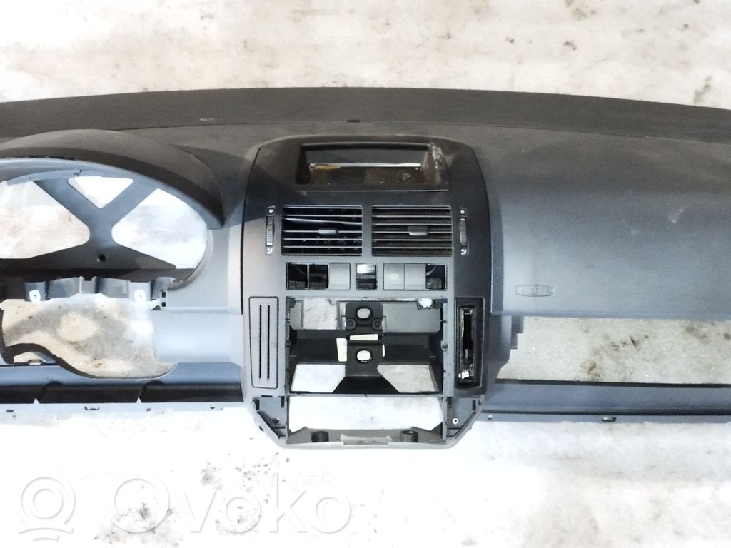 Volkswagen Polo IV 9N3 Panelis 