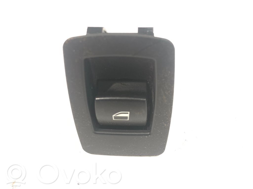 Electric window control switch   6945874,15939900,15979800