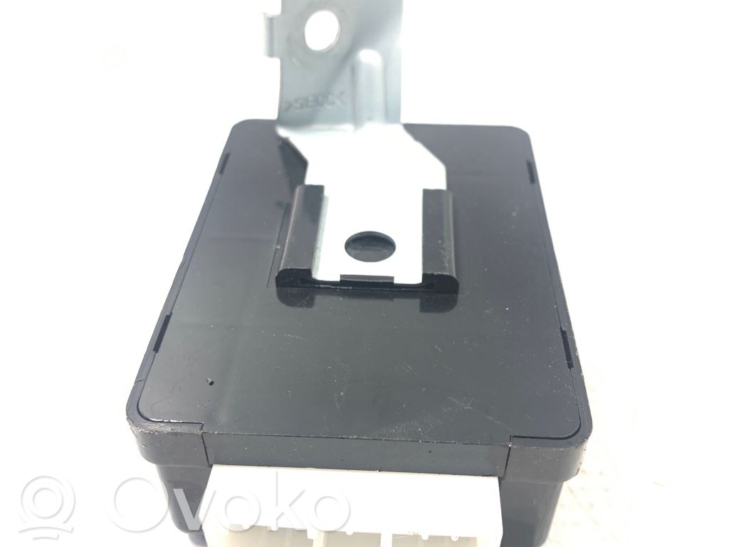 KIA Ceed Door central lock control unit/module 
