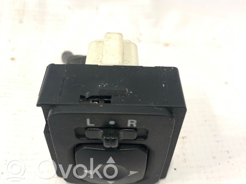 Mitsubishi Outlander Wing mirror switch 