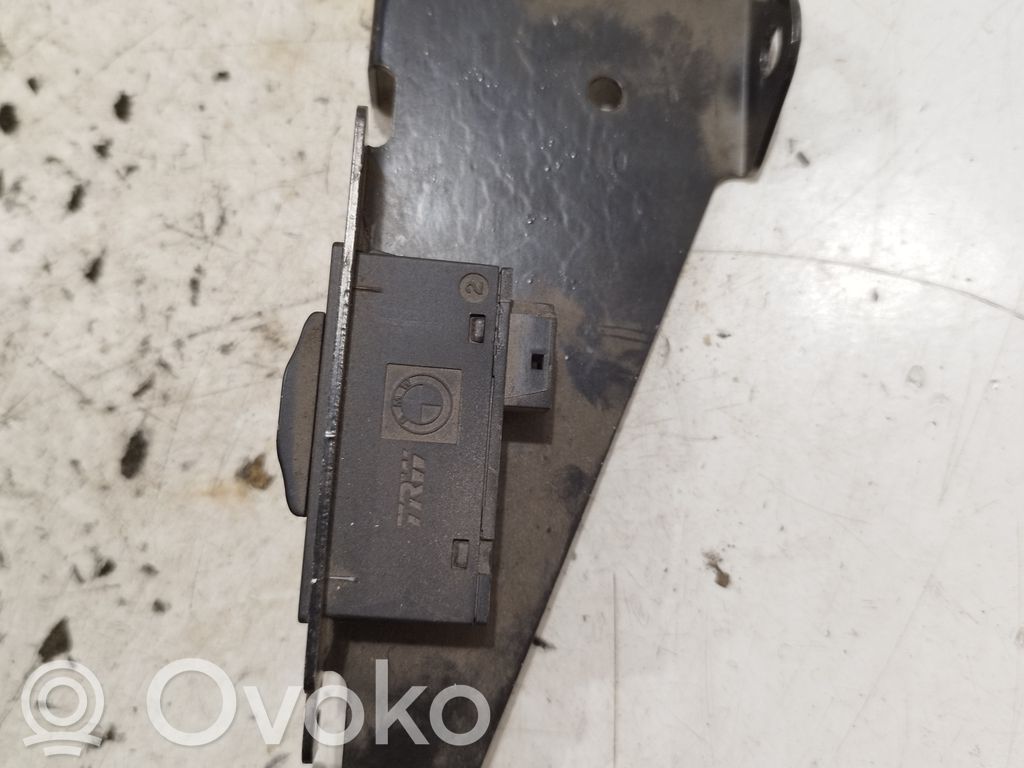 Battery control module   61318379594