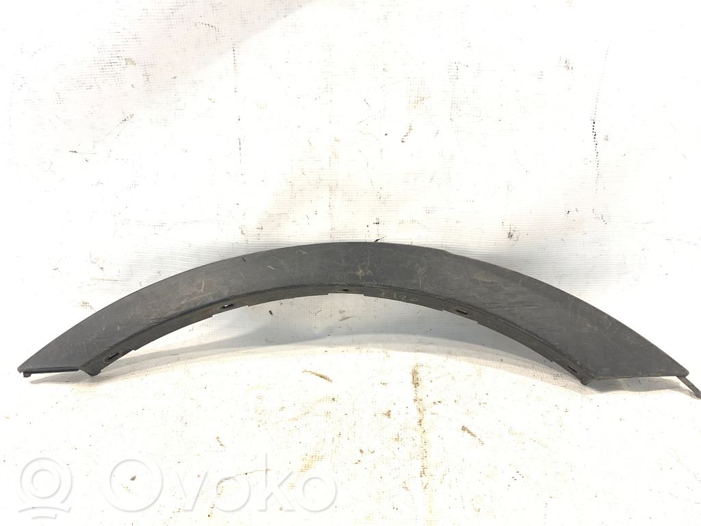 BMW X3 E83 Galinės arkos apdaila 