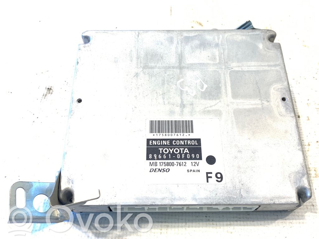 Toyota Corolla Verso AR10 Engine control unit/module 