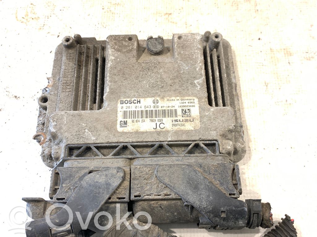 Opel Astra J Engine control unit/module 