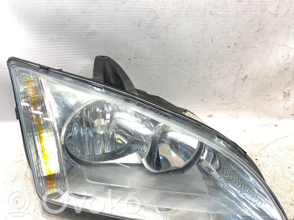 Ford Focus C-MAX Phare frontale 