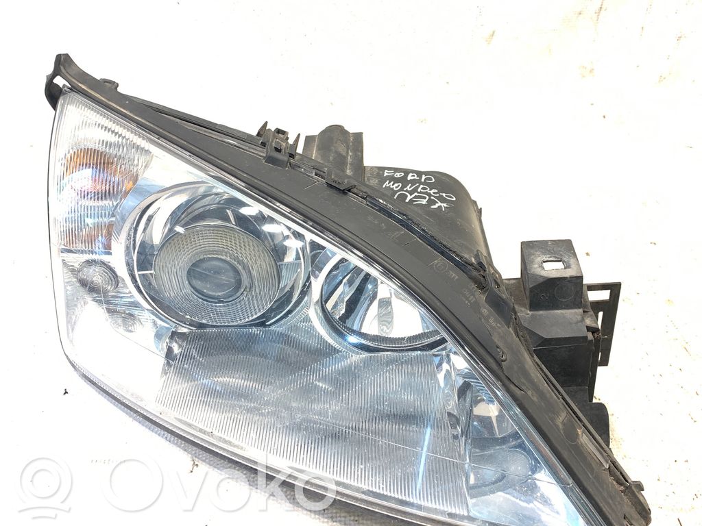 Ford Mondeo Mk III Phare frontale 