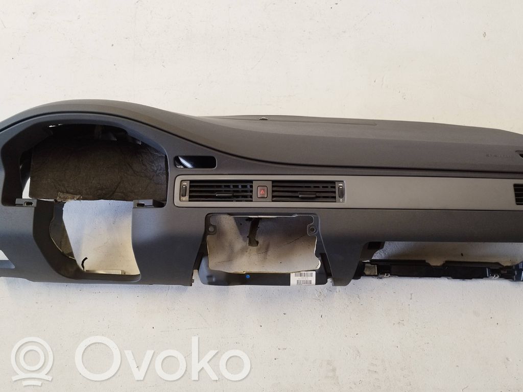Volvo V70 Panelė 