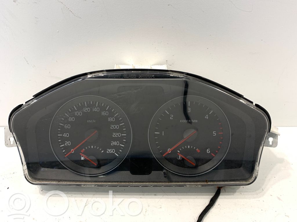 Volvo C30 Speedometer (instrument cluster) 
