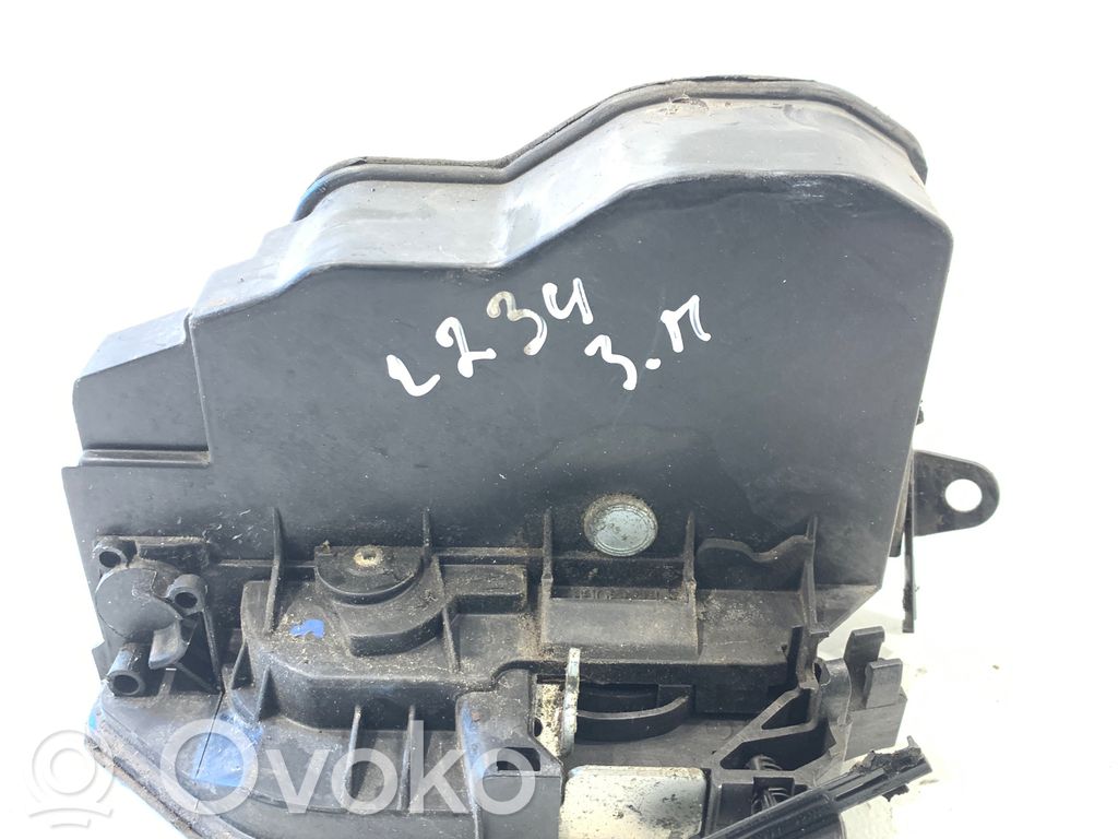 BMW 1 E81 E87 Takaoven lukko 