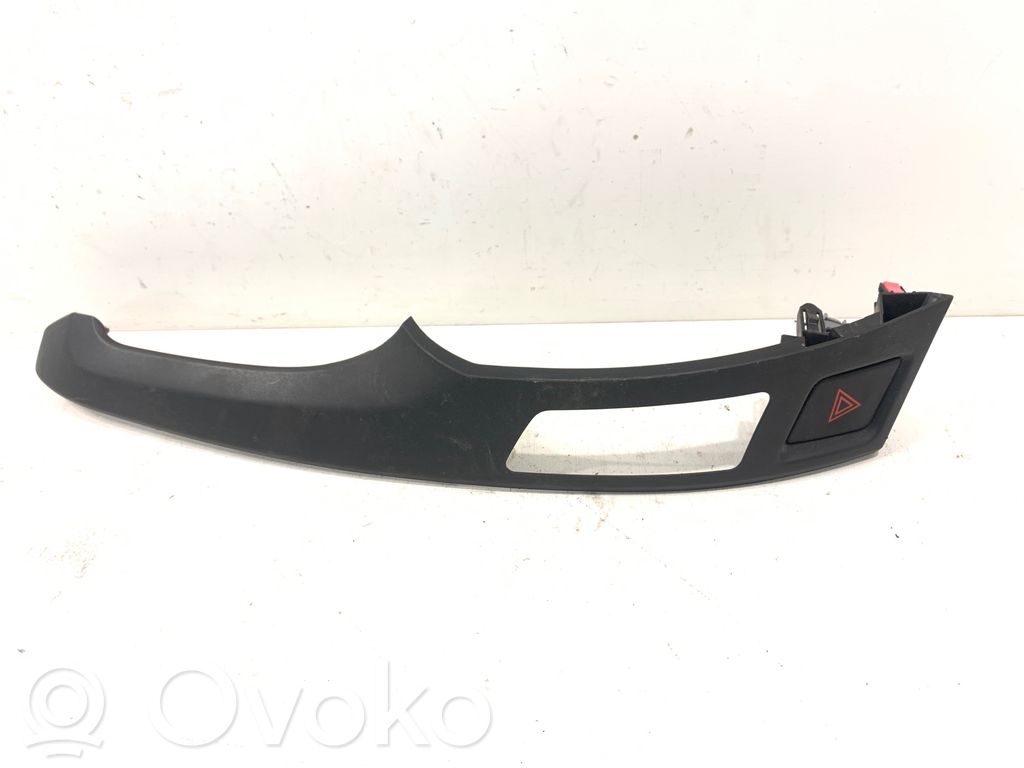 Toyota Yaris Botón interruptor de luz de peligro 