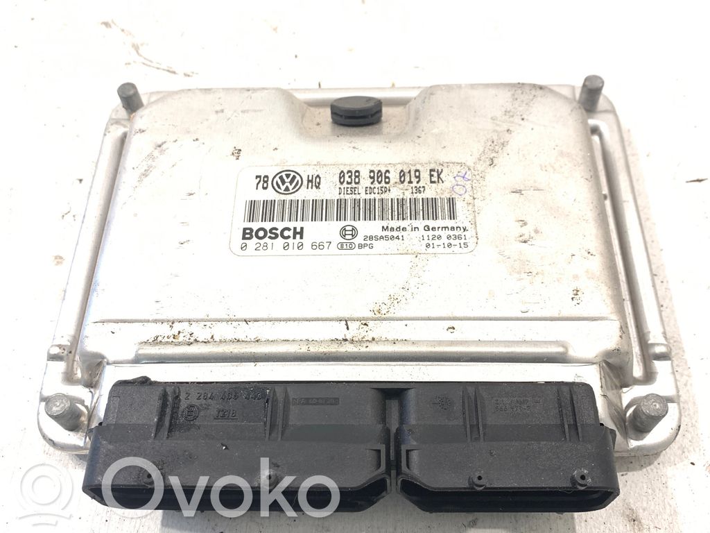 Volkswagen PASSAT B5 Engine control unit/module 