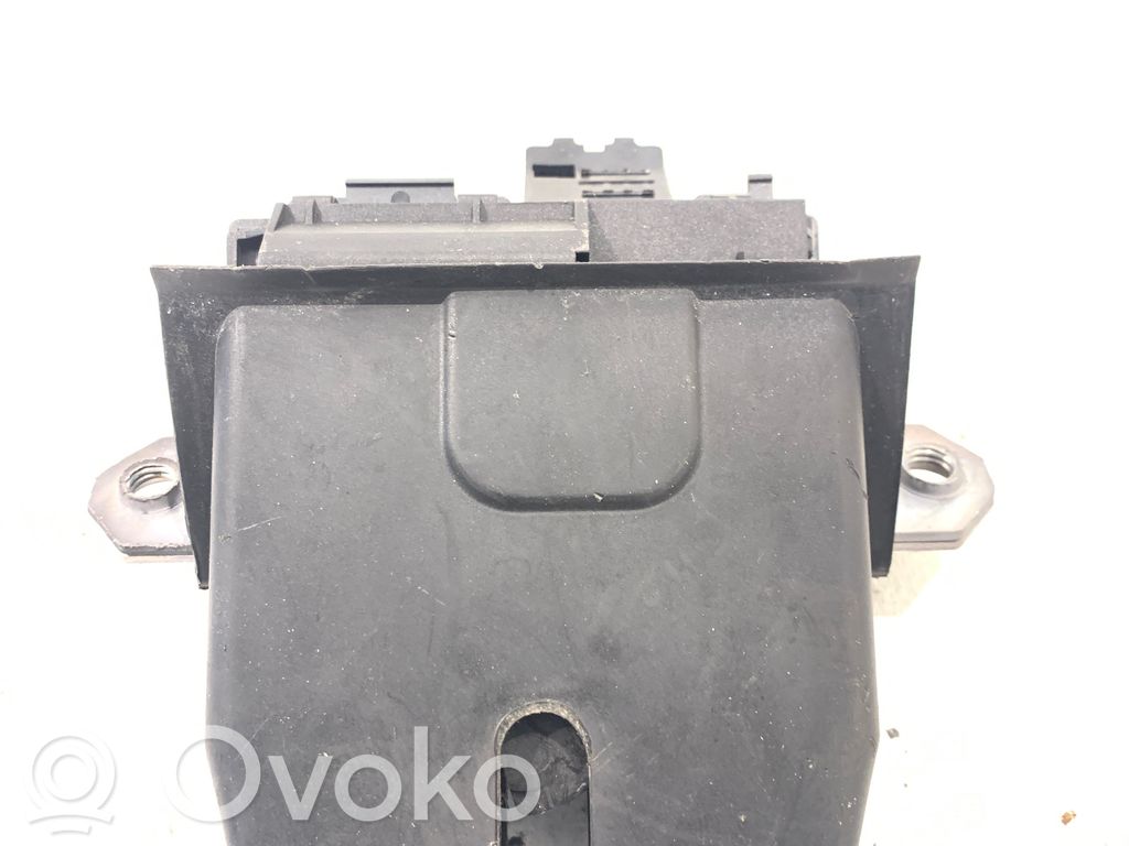 Volvo V50 Zamek klapy tylnej / bagażnika 