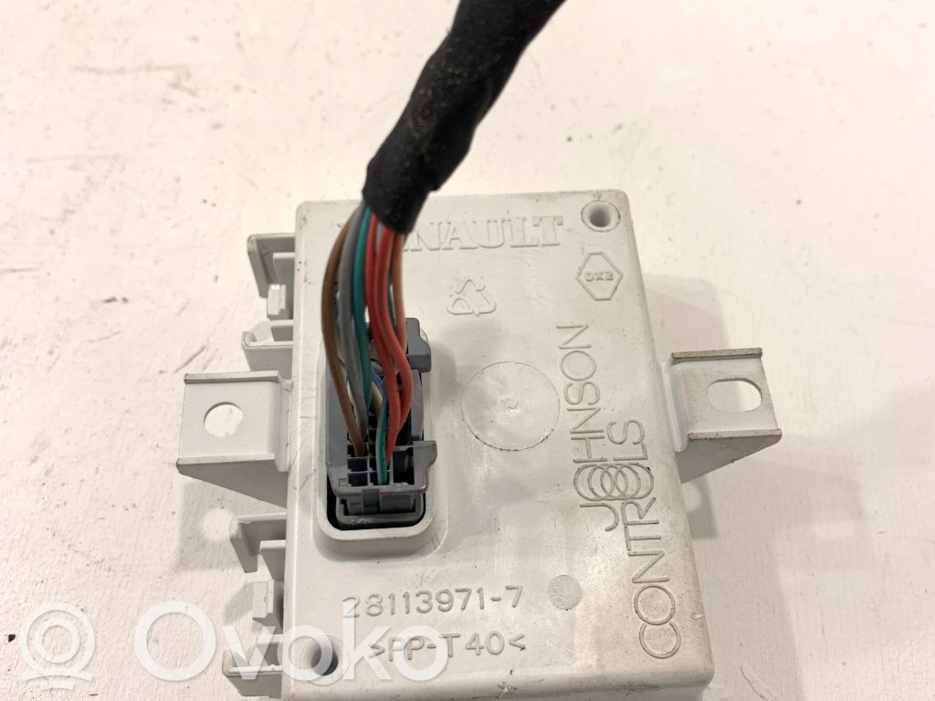 Renault Megane III GPS navigation control unit/module 