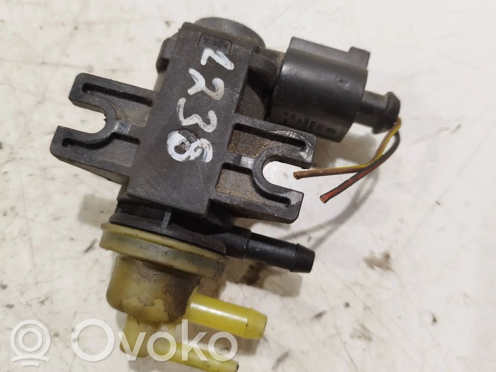 Audi A3 S3 8P Zawór podciśnienia / Elektrozawór turbiny 