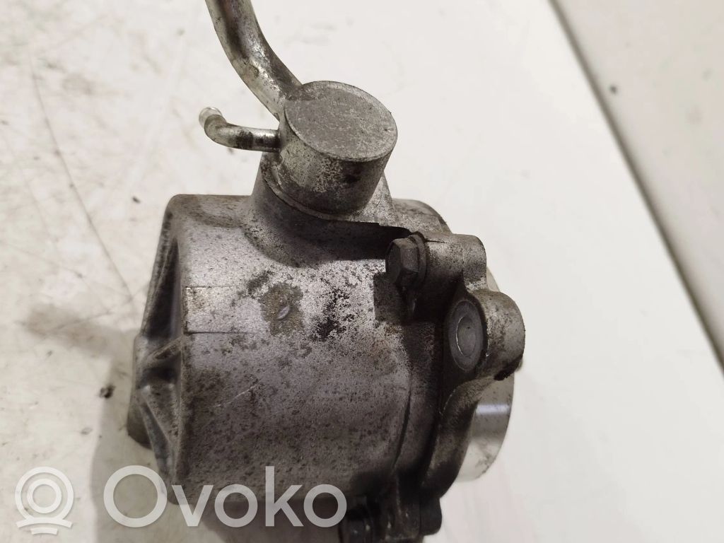 Mazda 6 Vacuum pump 
