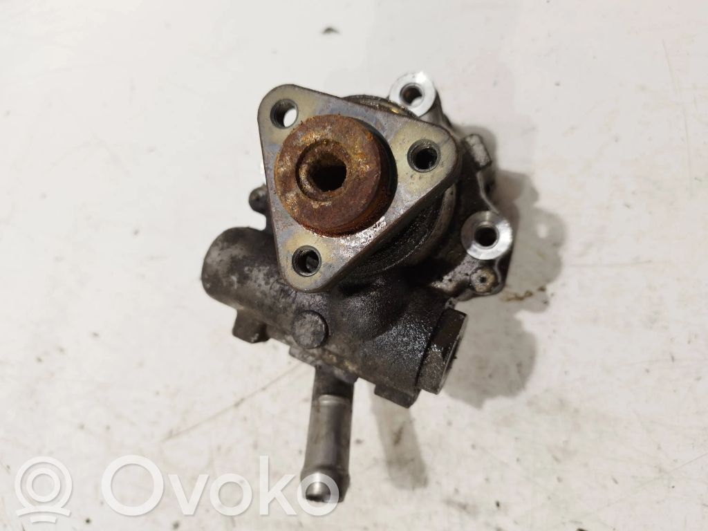 BMW 1 E81 E87 Ohjaustehostimen pumppu 