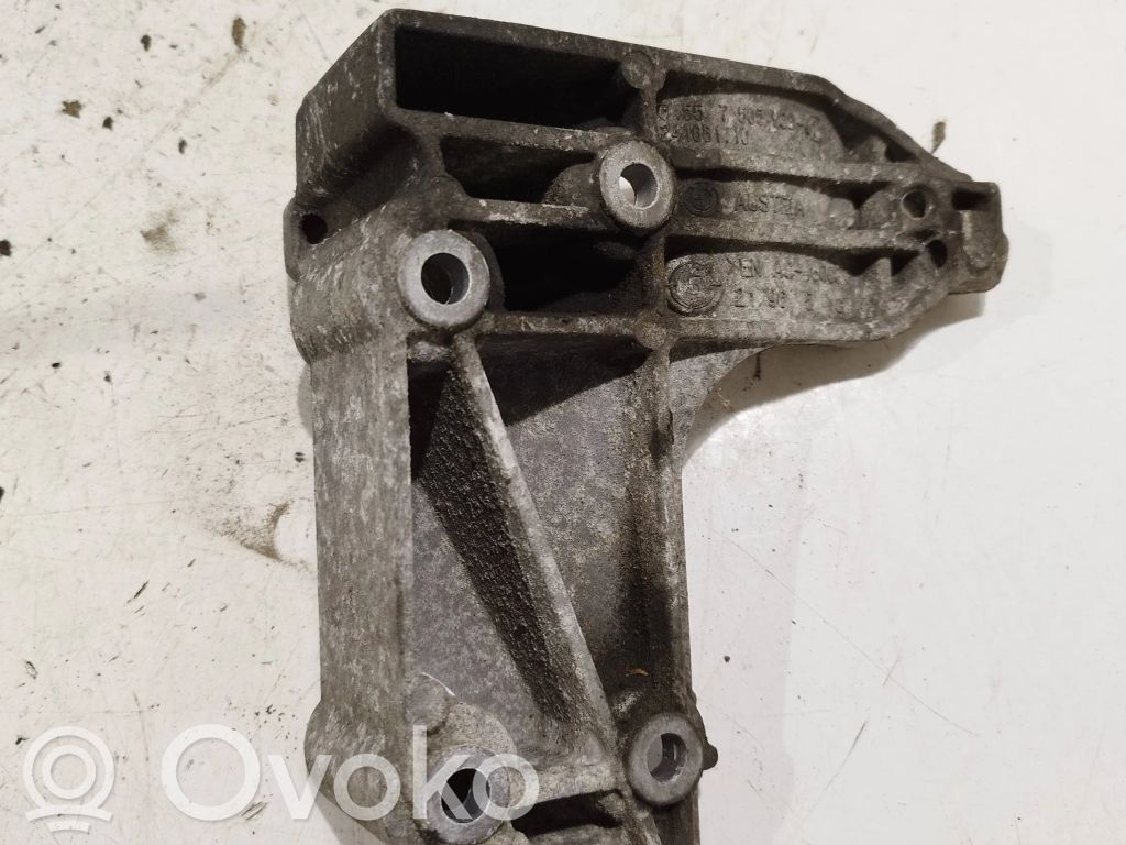 BMW 1 E81 E87 Engine mounting bracket 