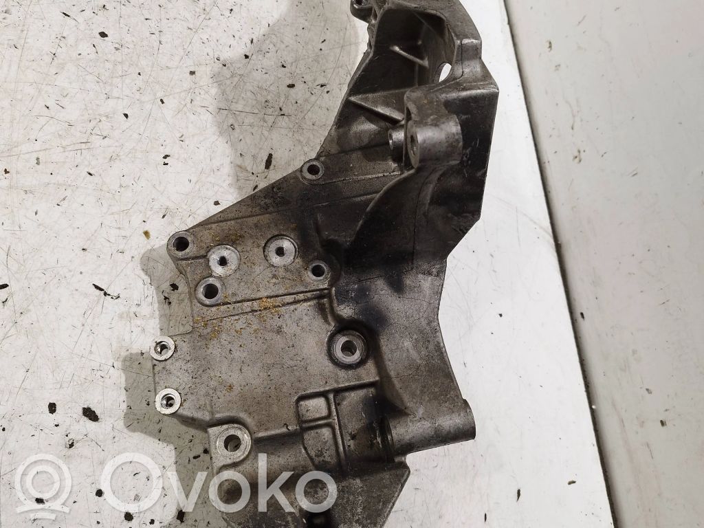 Alfa Romeo 156 Engine mounting bracket 