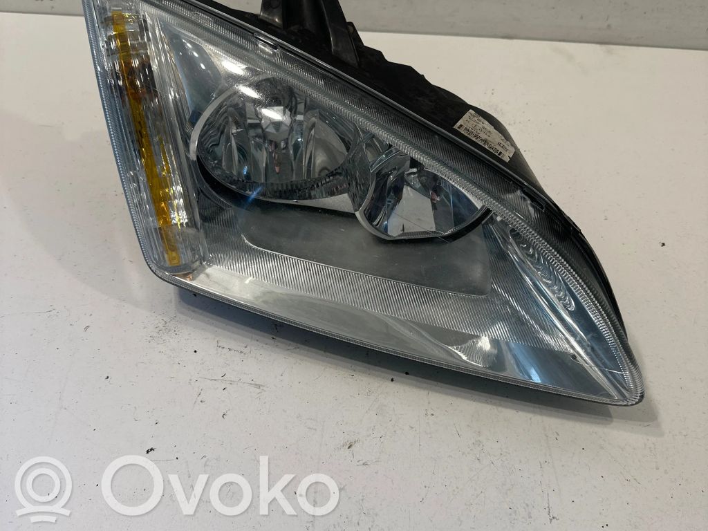 Ford Focus Scheinwerfer 