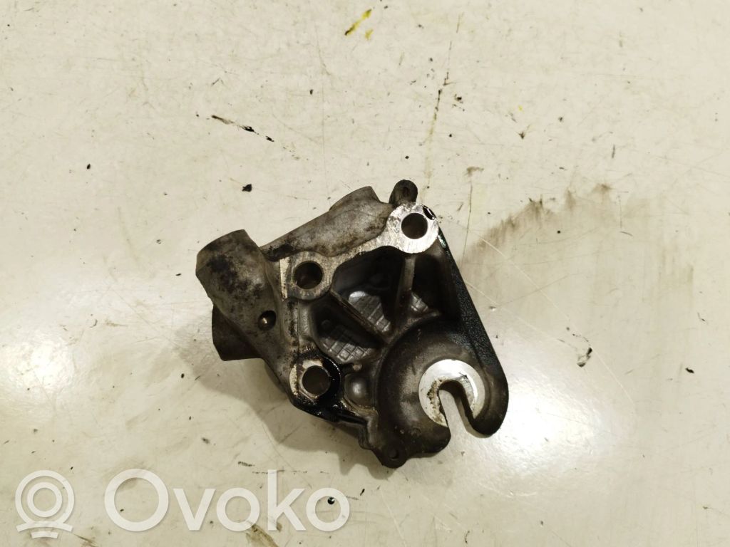 Citroen Jumpy Engine mounting bracket 