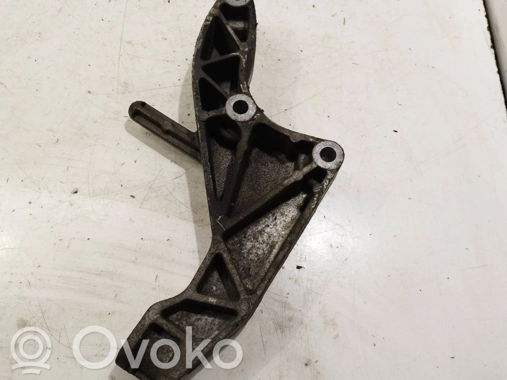 Opel Astra H Engine mounting bracket 