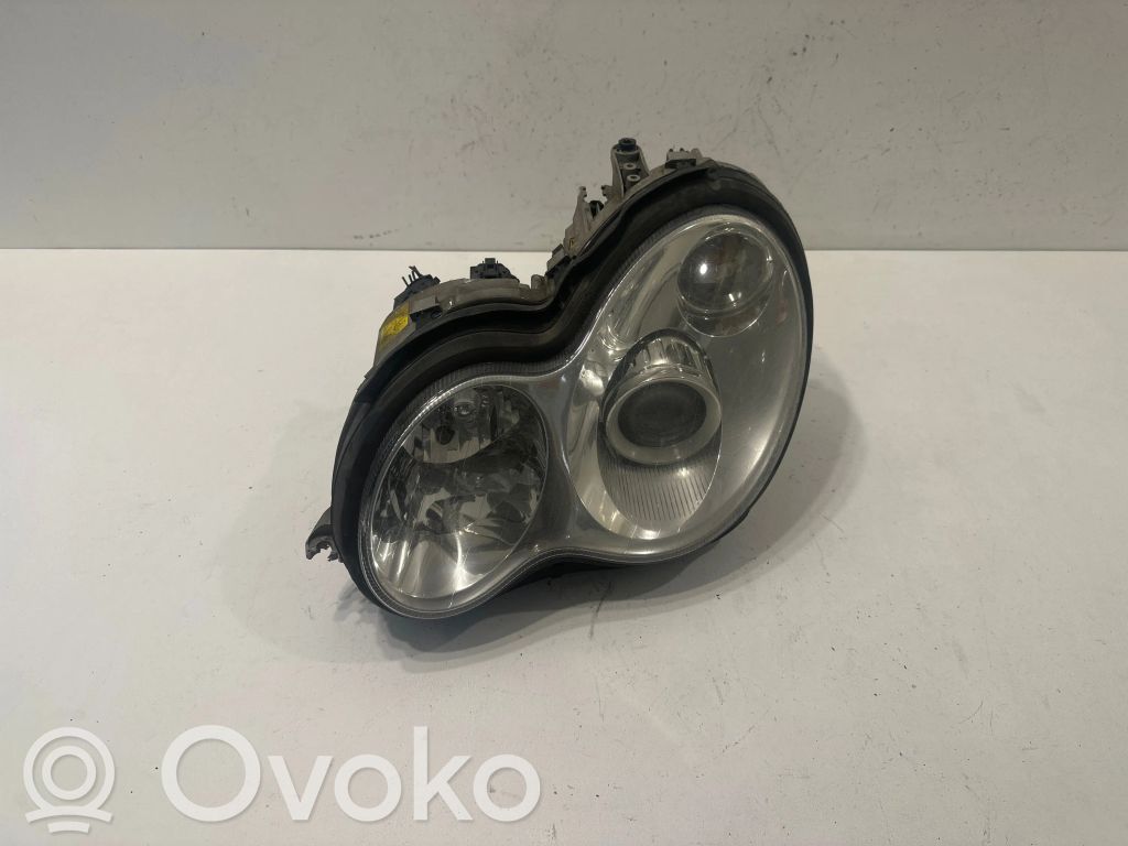 Lampa przednia   A2038203761,0301166275,2038201759,2038203761,A2038201759