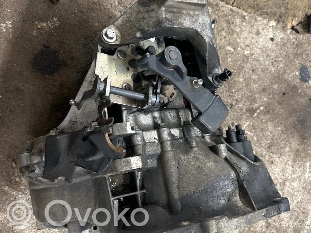 Volvo V70 Manualna 5-biegowa skrzynia biegów 