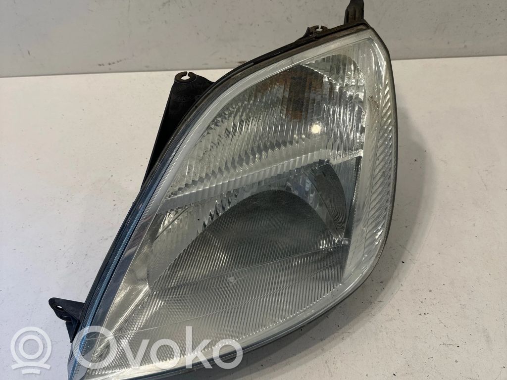 Ford Fiesta Phare frontale 