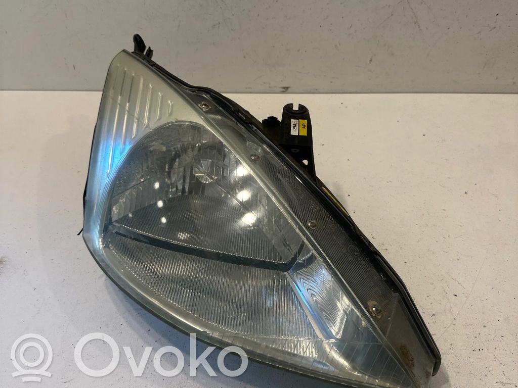 Ford Focus Headlight/headlamp 