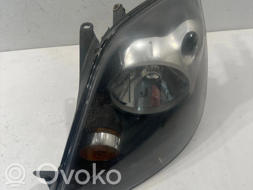 Ford Fiesta Headlight/headlamp 