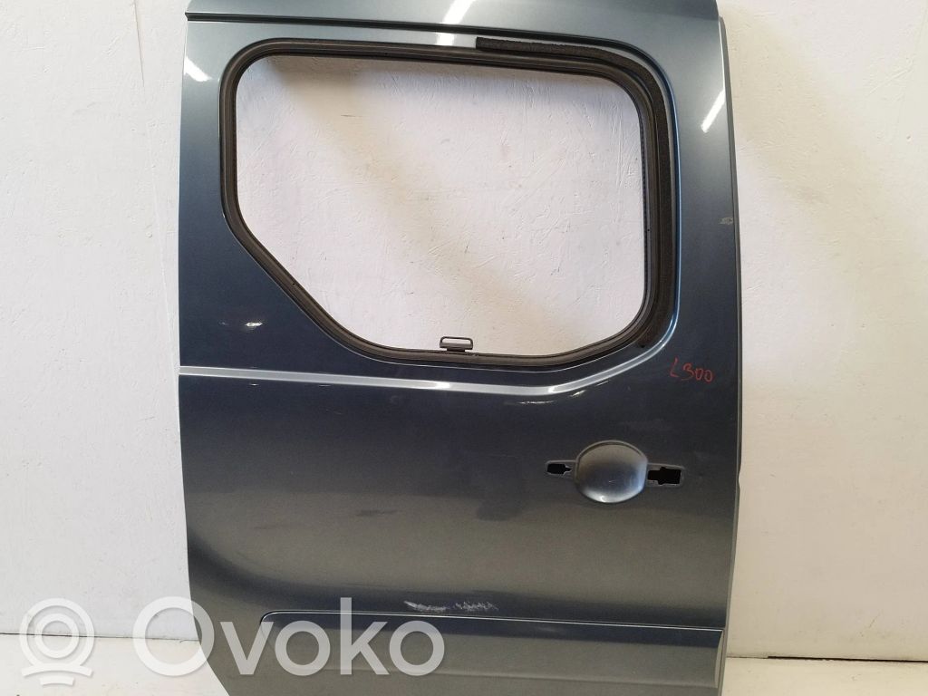 Side sliding door