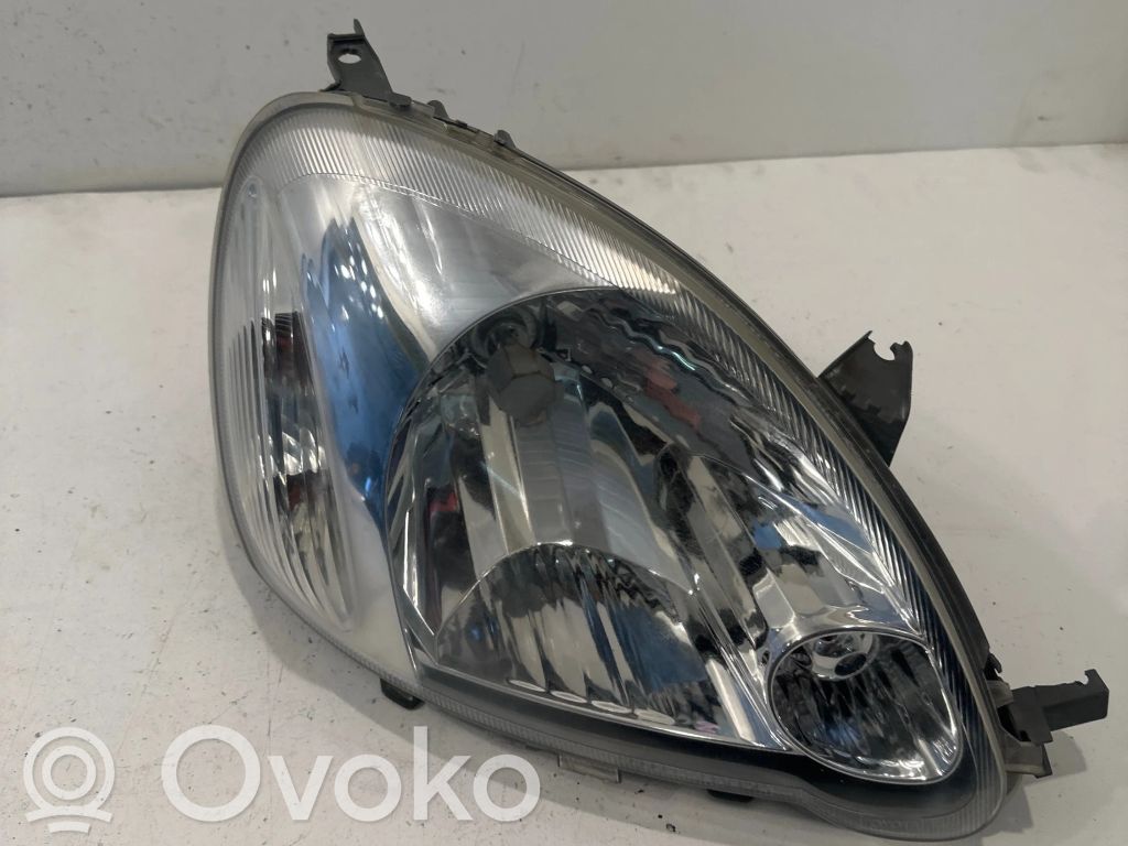Toyota Yaris Headlight/headlamp 